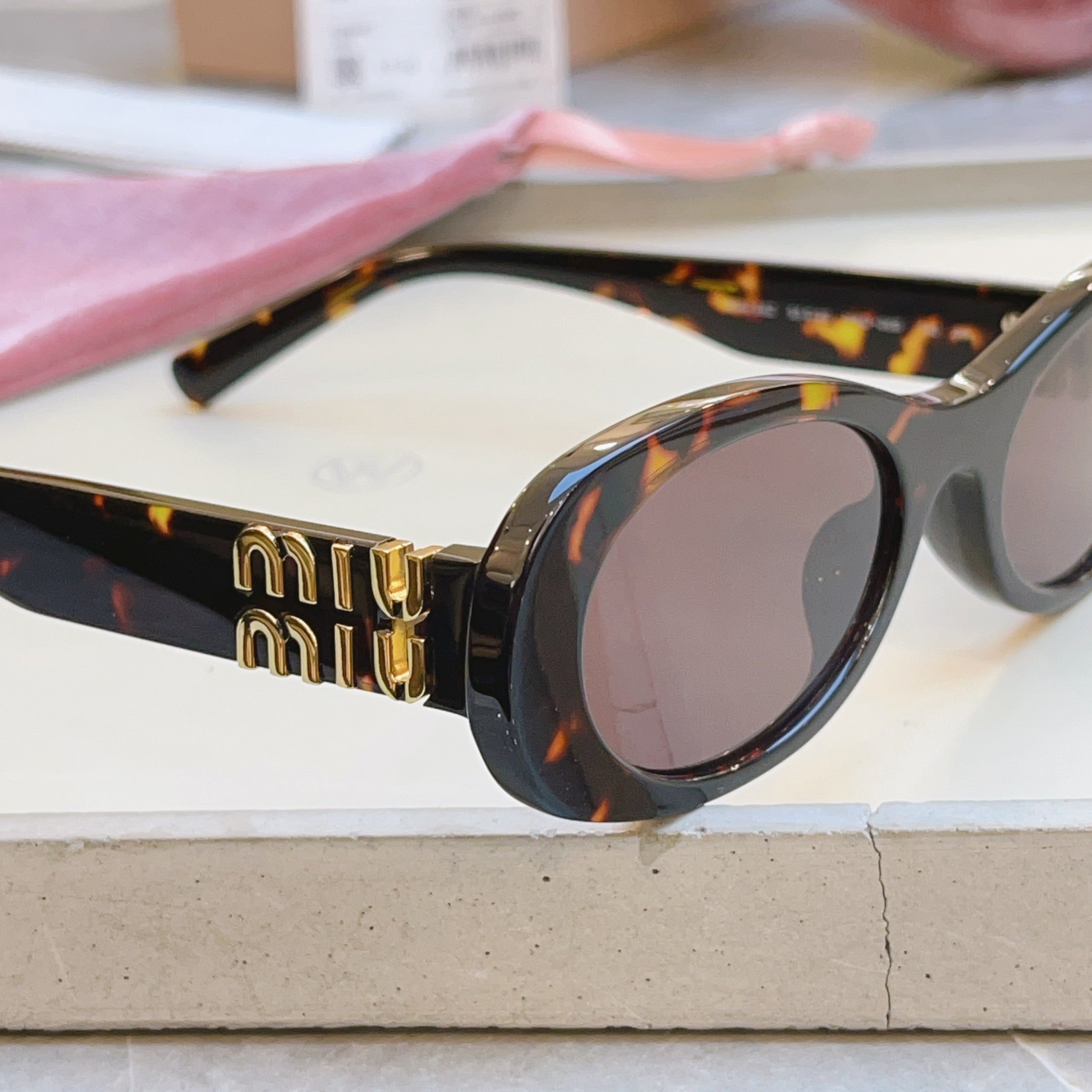 Miu Miu Fashion Black Lens Sunglasses for Men & Women - 487684 - detail image 9