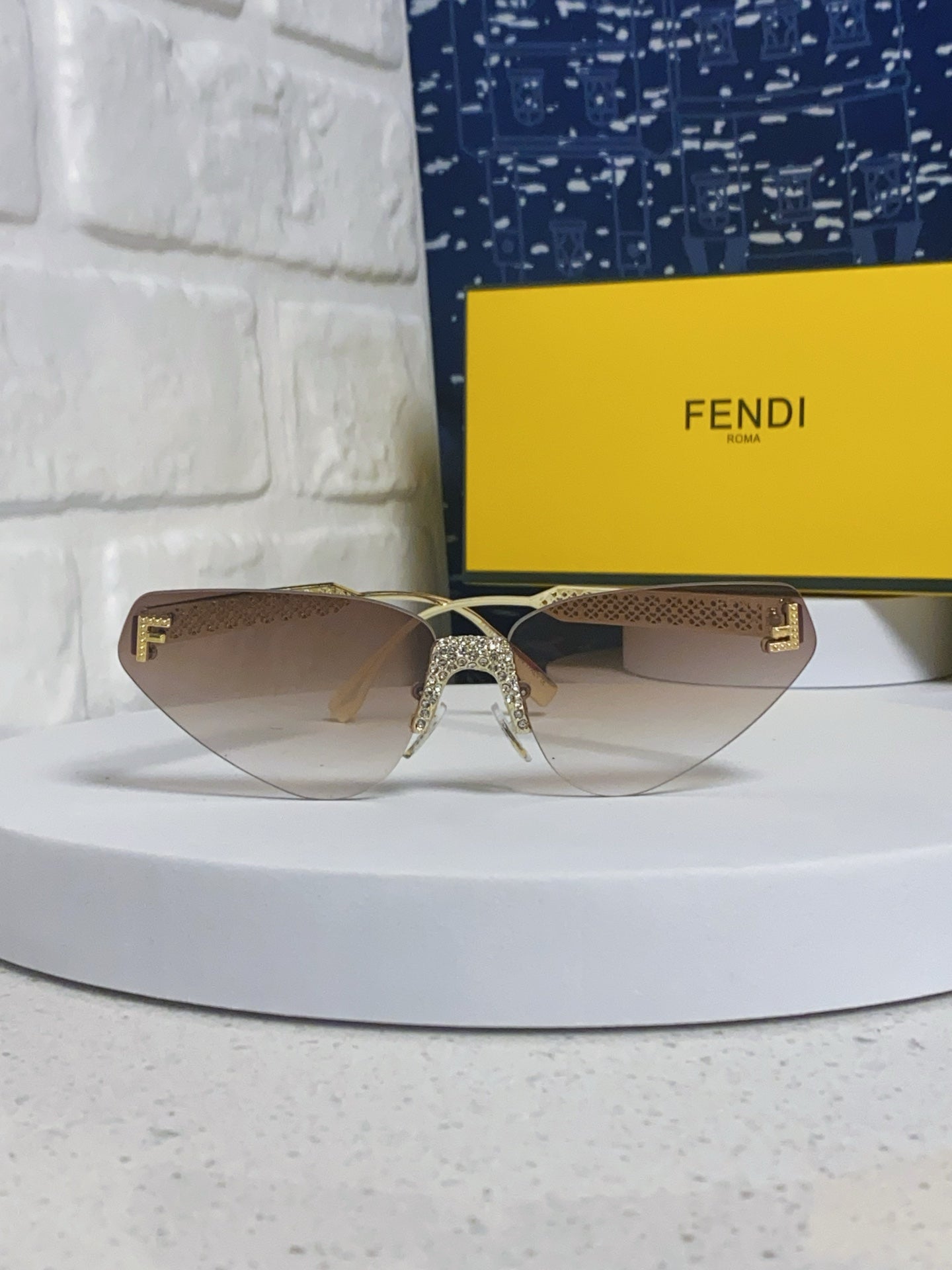 Fendi Lightweight Metal Rimless Brown Lens Sunglasses for Women - detail image 2