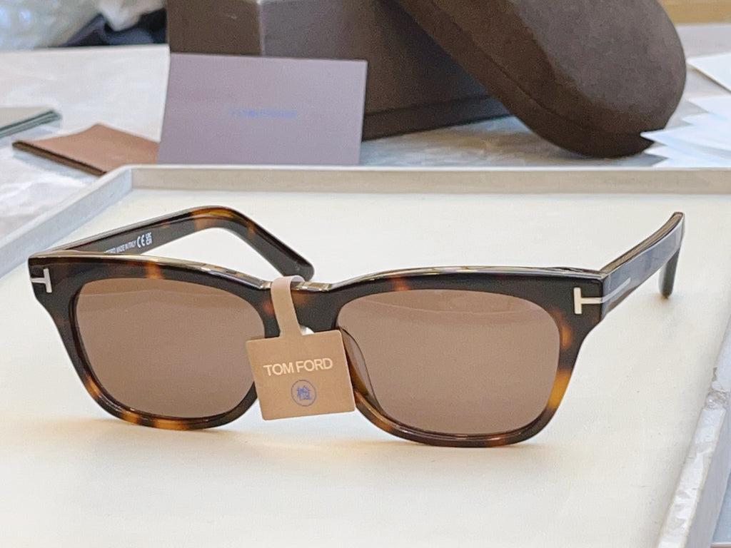 Tom Ford TF1362-F Fashion Black Lens Sunglasses for Men & Women - 432895 - detail image 8