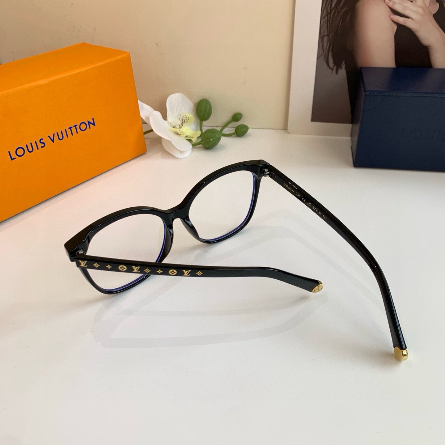 Louis Vuitton Blue-Light Square Silver Lens Sunglasses for Men & Wome - 357743 - detail image 3