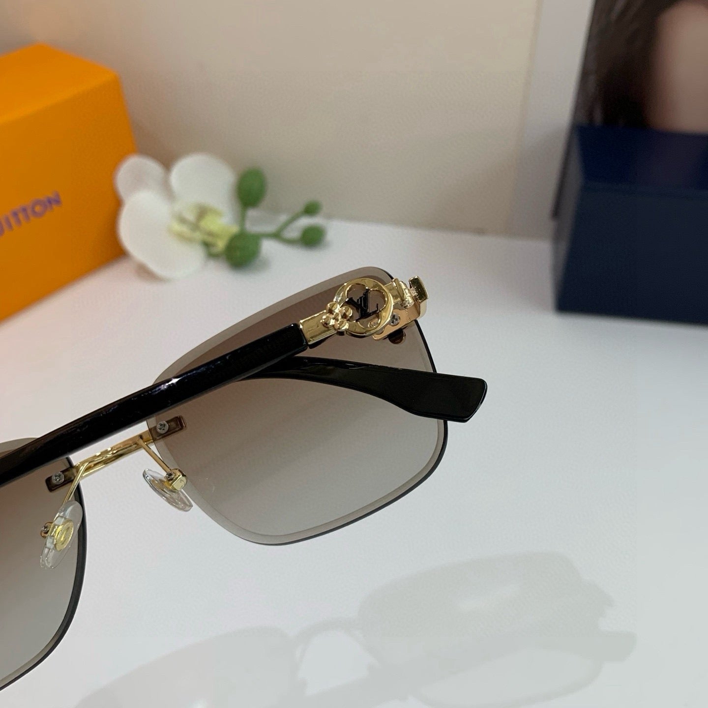 Louis Vuitton Square Brown Lens Sunglasses for Men & Women - 398234