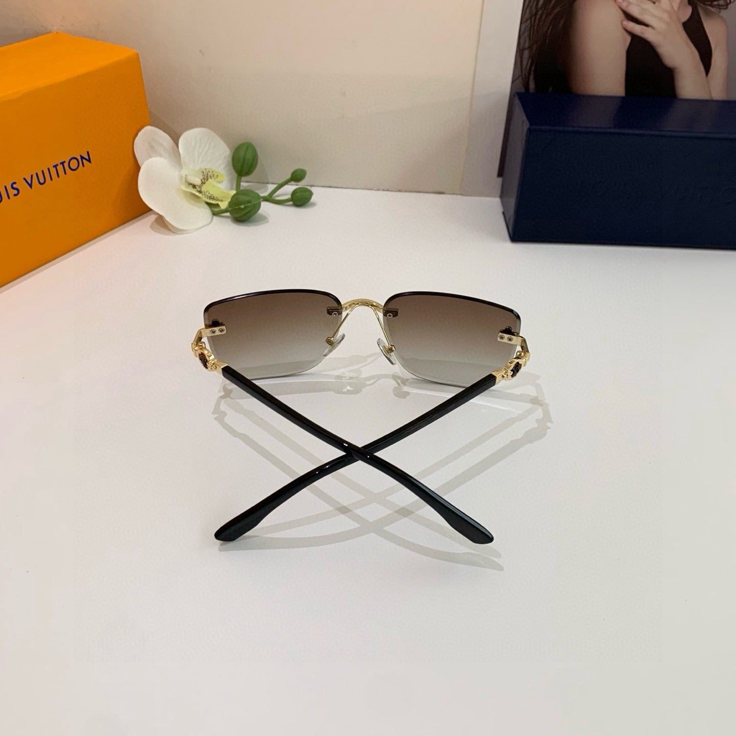 Louis Vuitton Square Brown Lens Sunglasses for Men & Women - 398234 - detail image 2