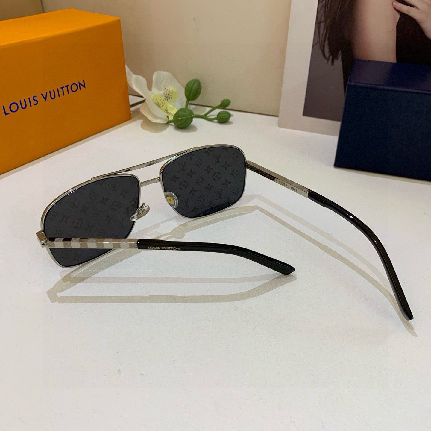 Louis Vuitton Aviator Silver Lens Sunglasses for Men & Women - 414875 - detail image 3