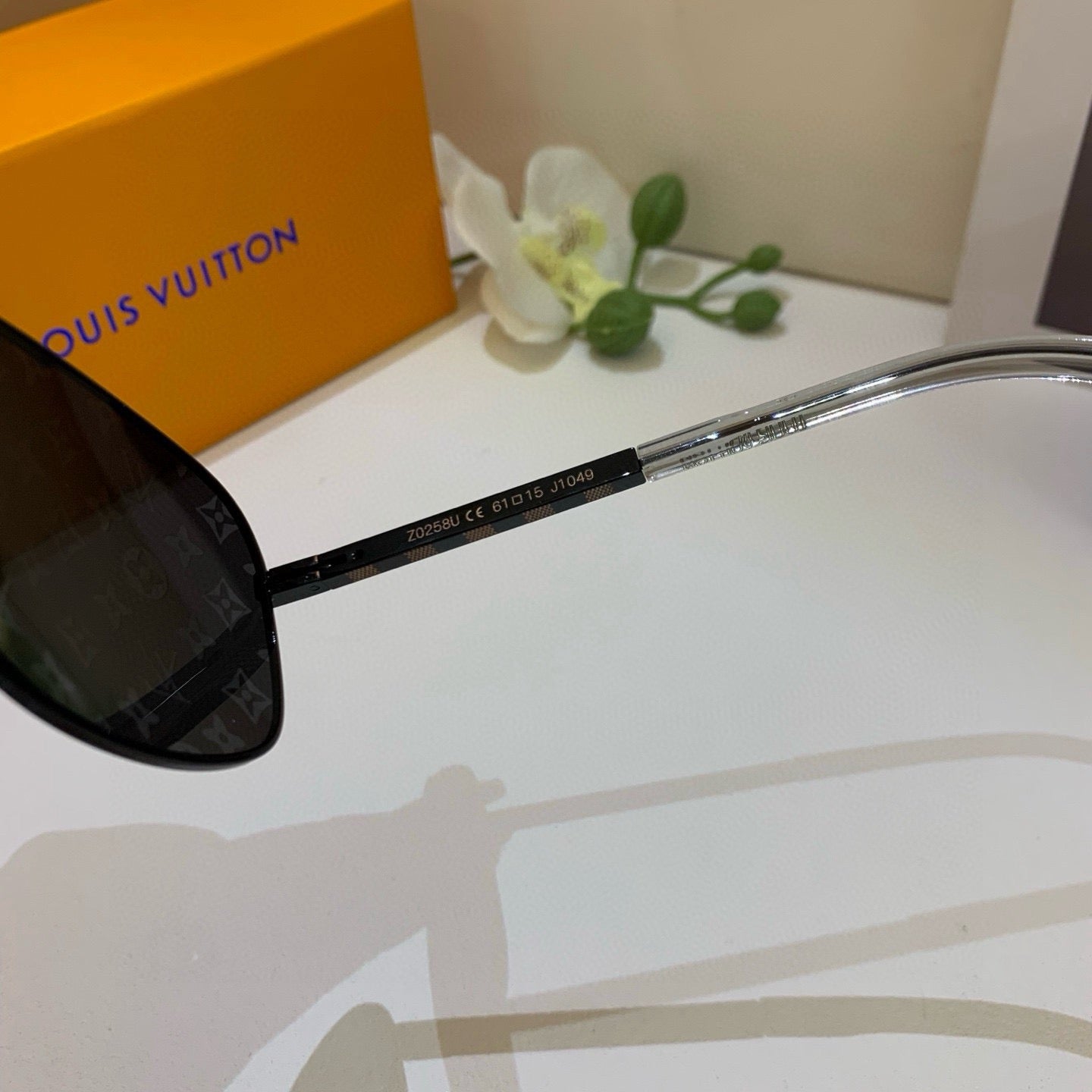 Louis Vuitton Aviator Black Lens Sunglasses for Men & Women - detail image 3