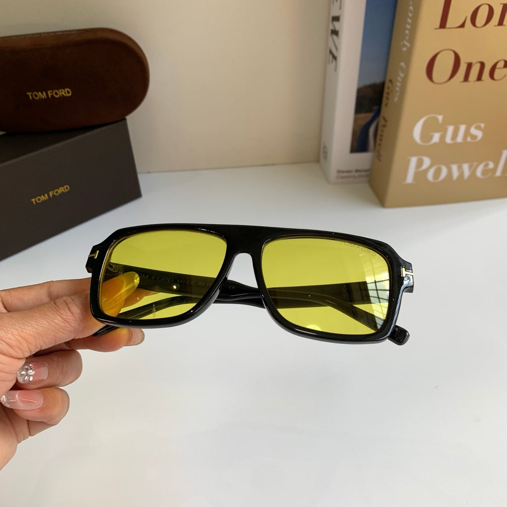Tom Ford Fashion Gold Lens Sunglasses for Men & Women - 432849 - detail image 4