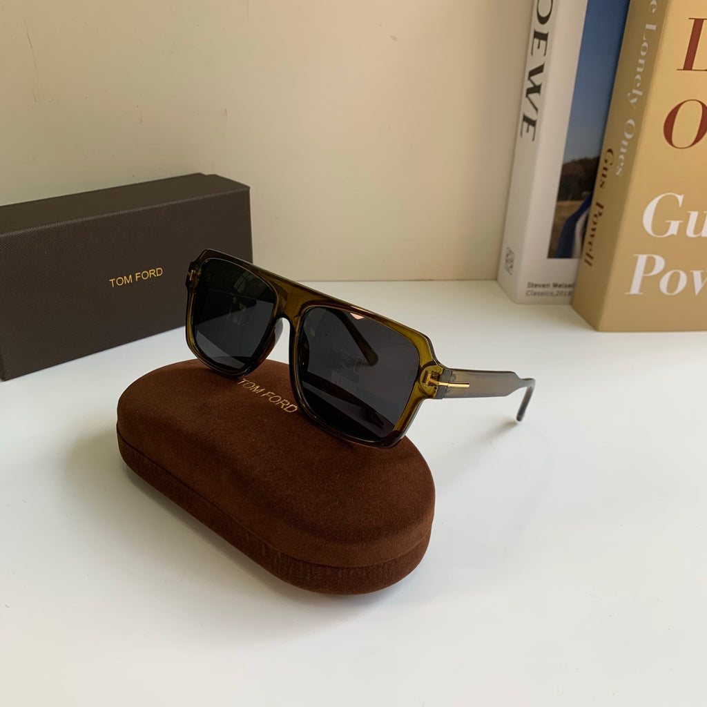 Tom Ford Fashion Black Lens Sunglasses for Men & Women - 432850 - detail image 4