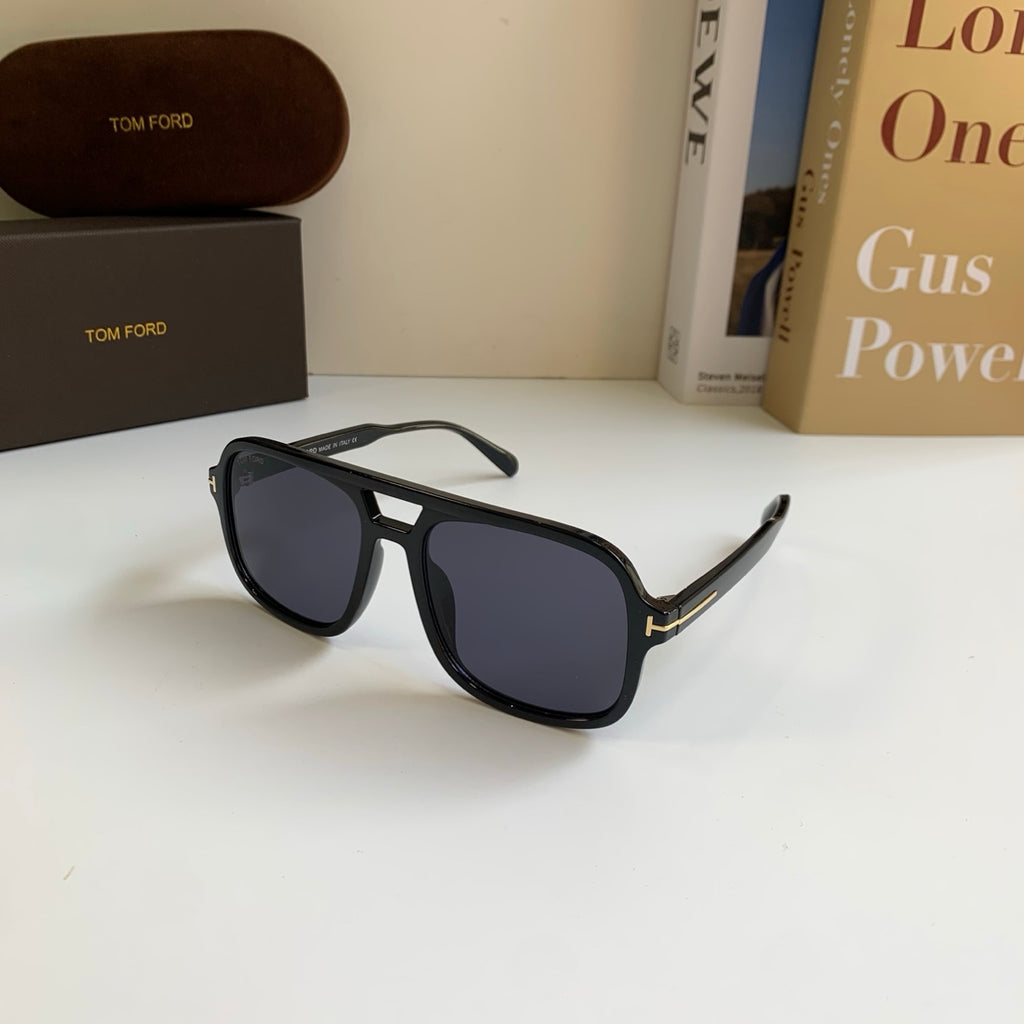 Tom Ford Fashion Black Lens Sunglasses for Men & Women - 432878 - detail image 2