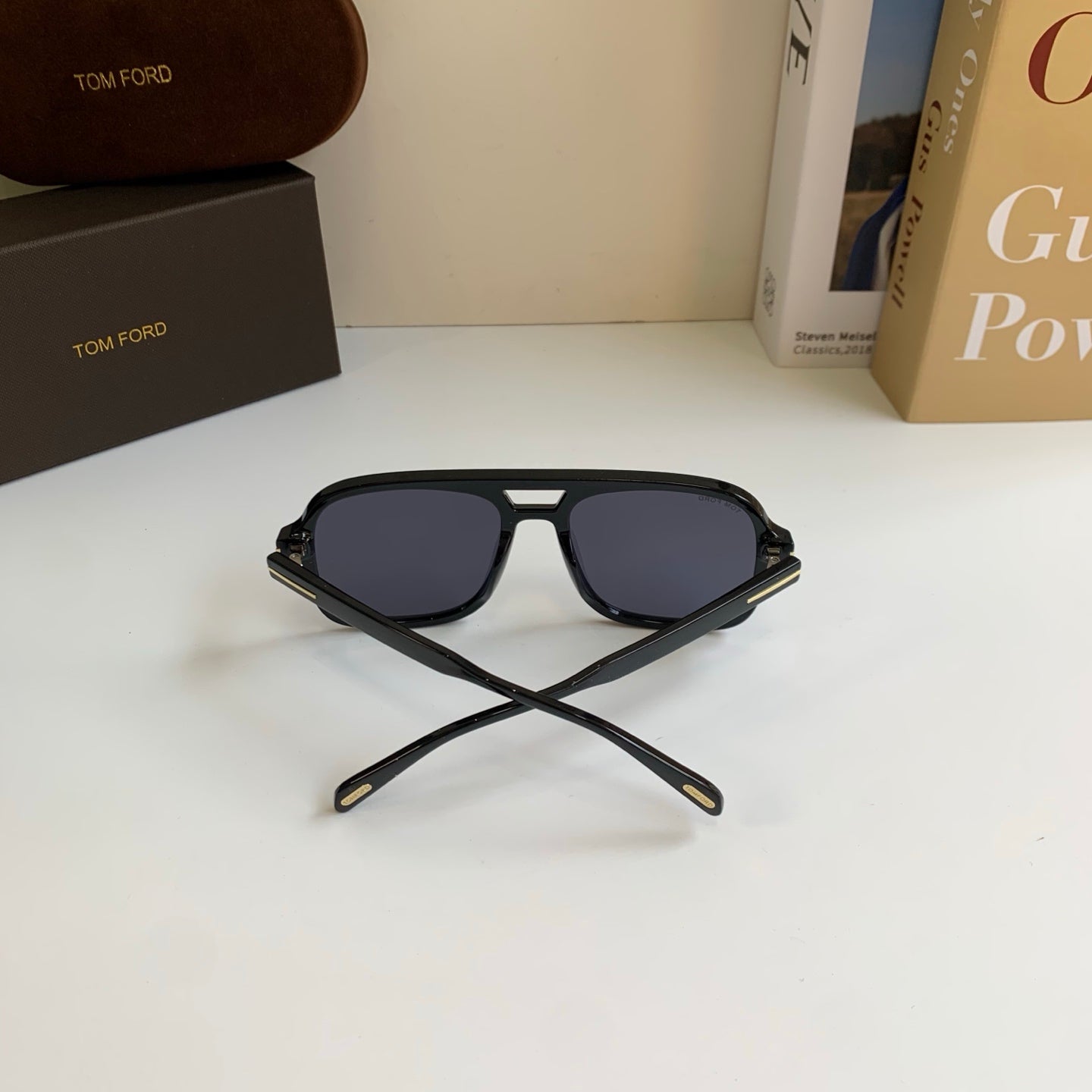 Tom Ford Fashion Black Lens Sunglasses for Men & Women - 432878 - detail image 8