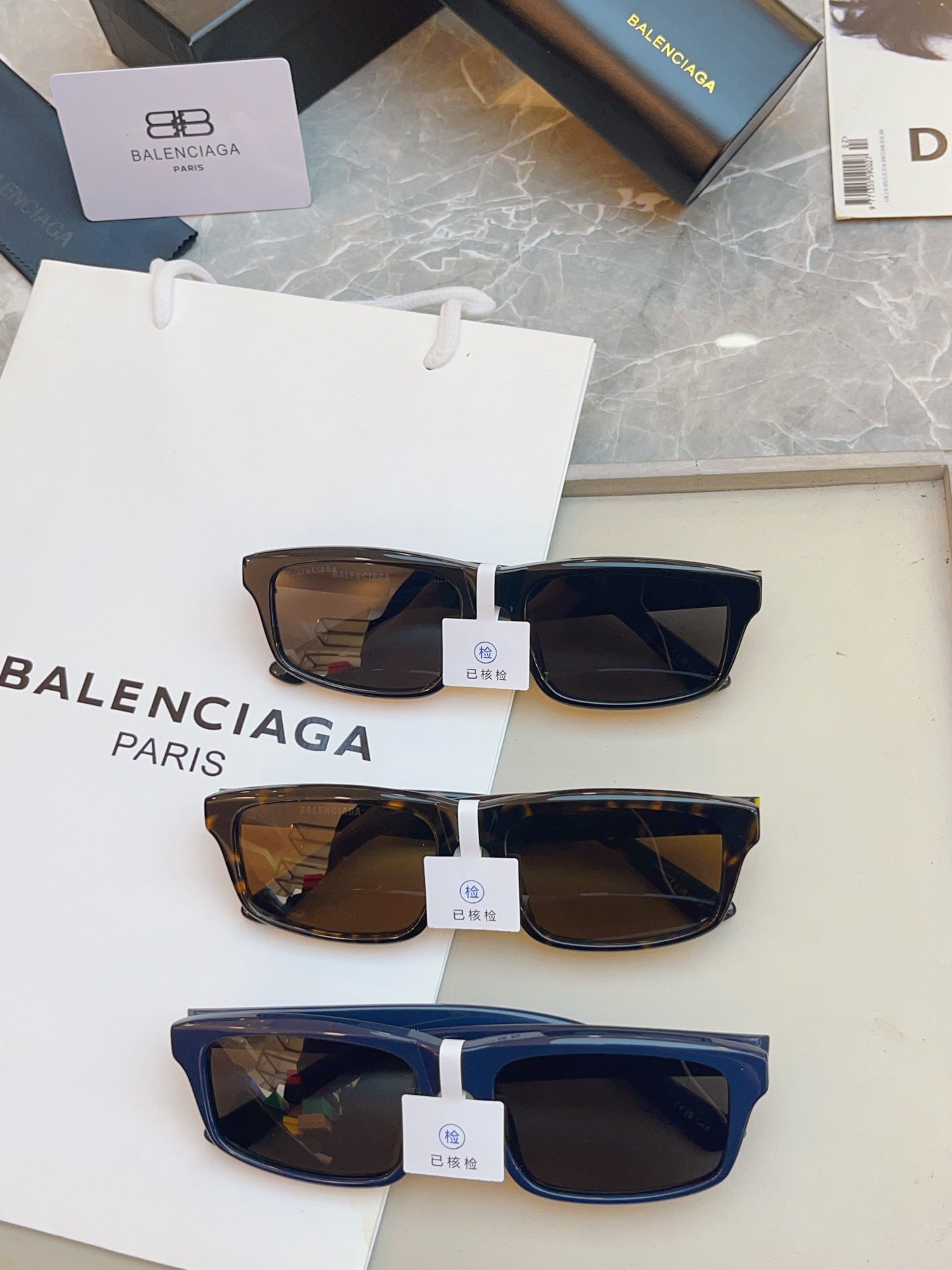 Balenciaga BB0424SK Fashion Black Lens Sunglasses for Men & Women - detail image 9