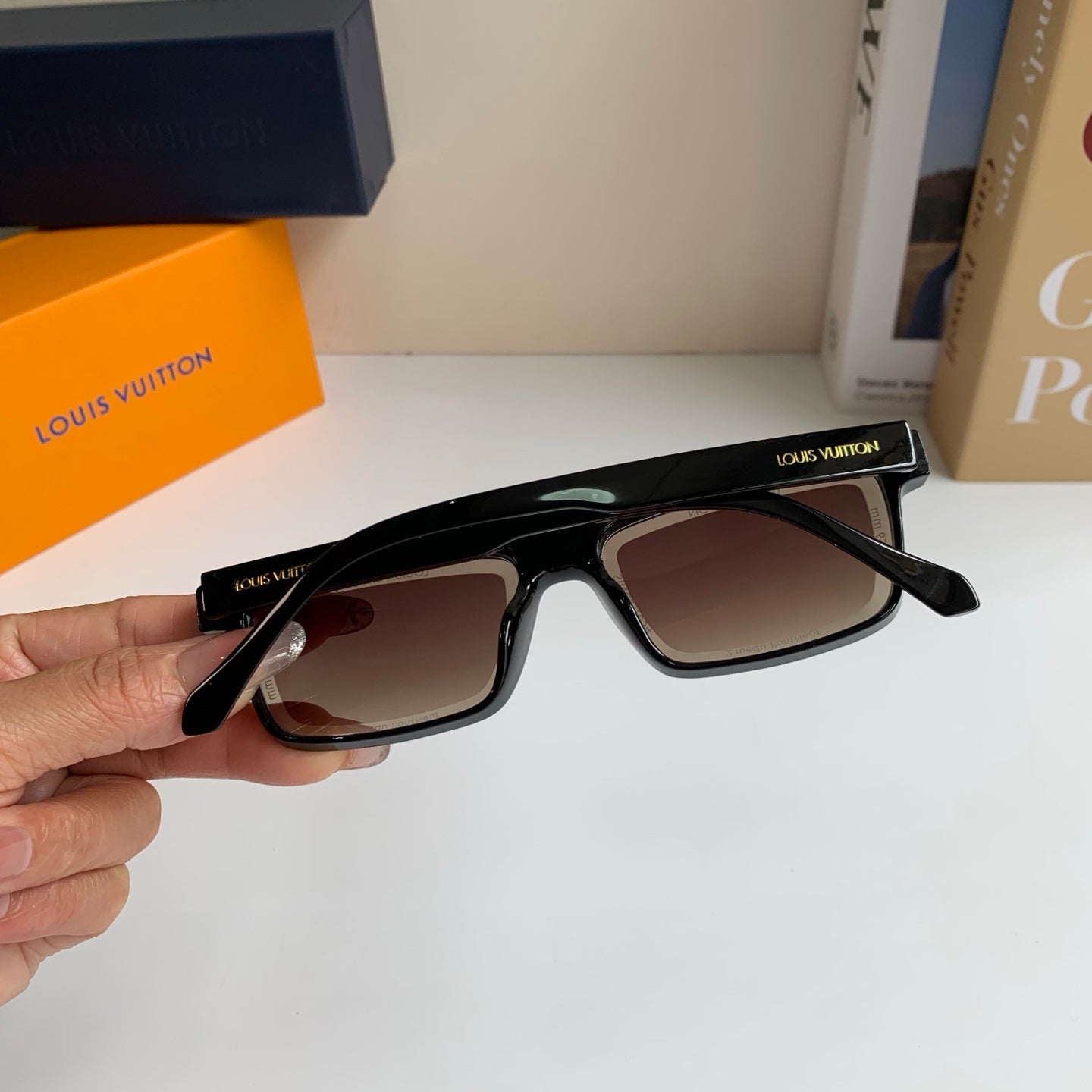 Louis Vuitton Square Gray Lens Sunglasses for Men & Women - 381860 - detail image 7