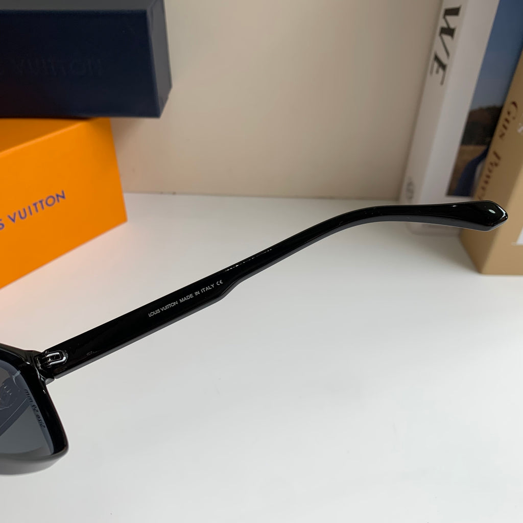 Louis Vuitton Square Gray Lens Sunglasses for Men & Women - 381861 - detail image 8