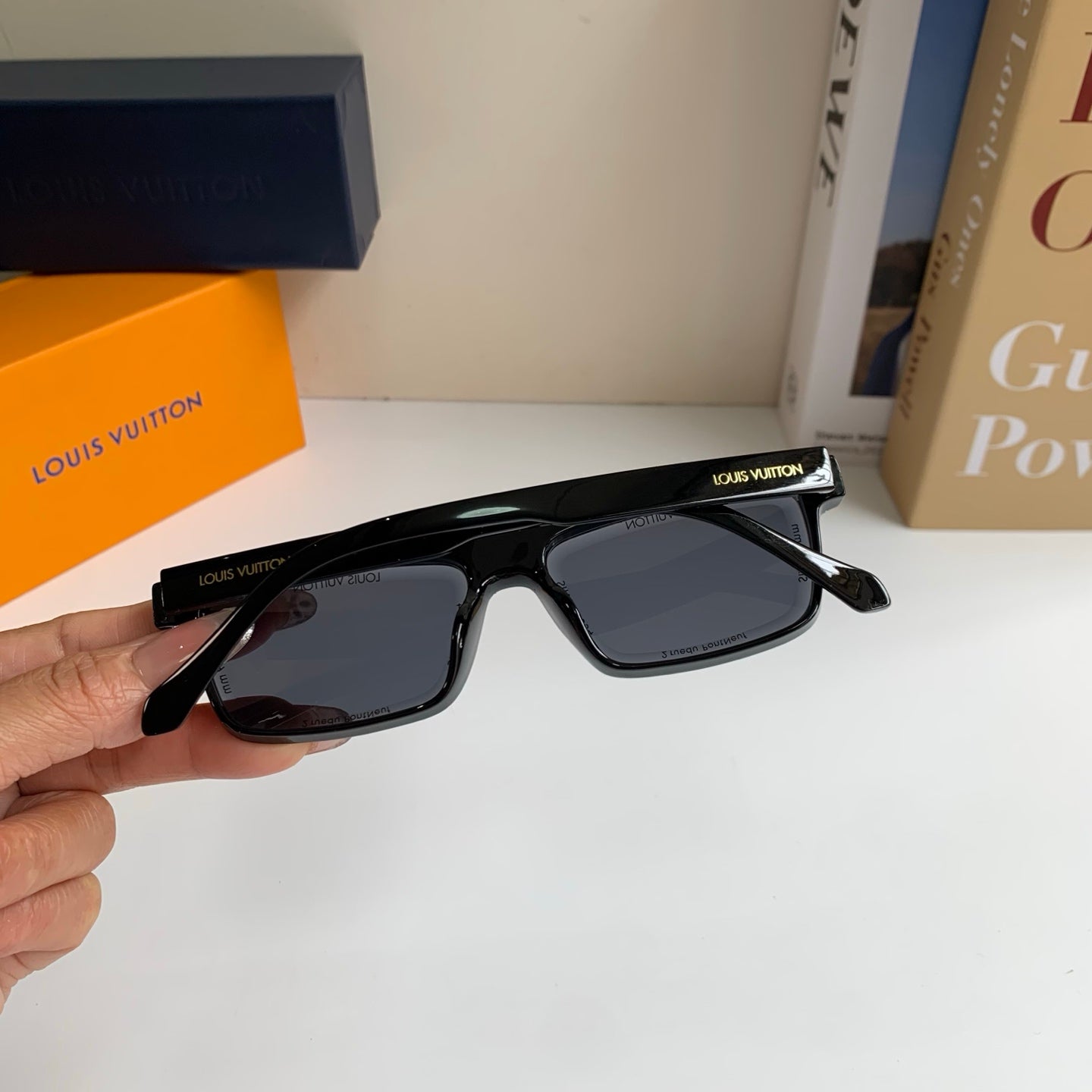 Louis Vuitton Square Gray Lens Sunglasses for Men & Women - 381861 - detail image 7