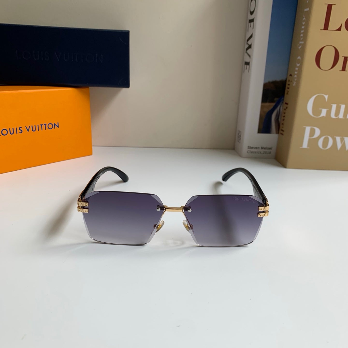 Louis Vuitton Metal Fashion Silver Lens Sunglasses for Men & Women - 381766 - detail image 5