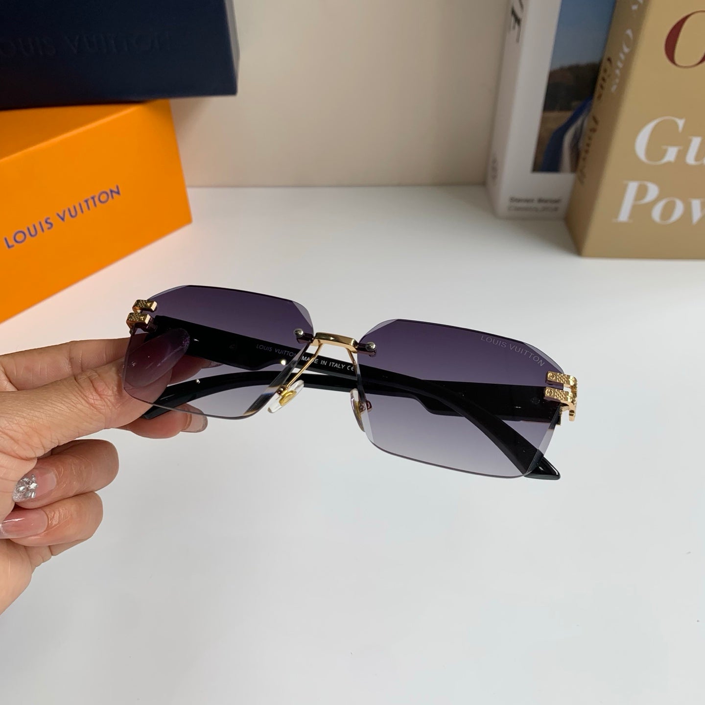Louis Vuitton Metal Fashion Silver Lens Sunglasses for Men & Women - 381766 - detail image 4