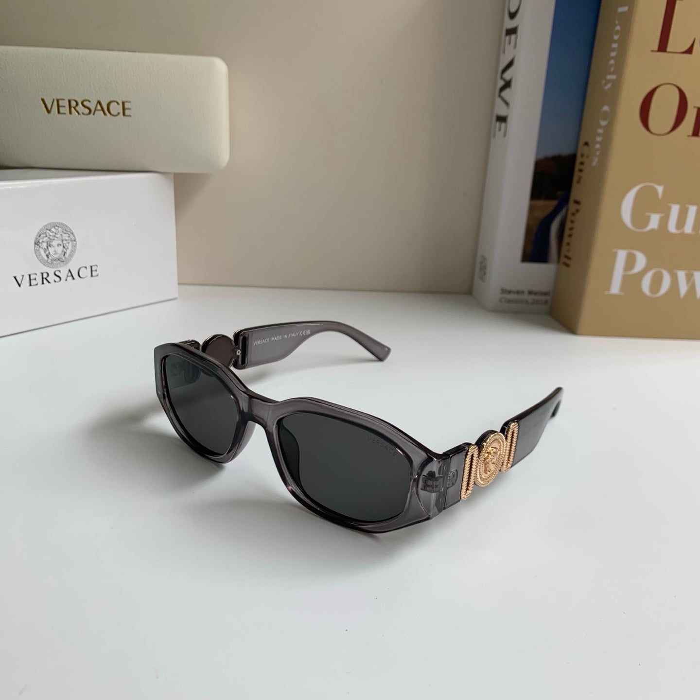 Versace Fashion Gray Lens Sunglasses for Men & Women - detail image 2