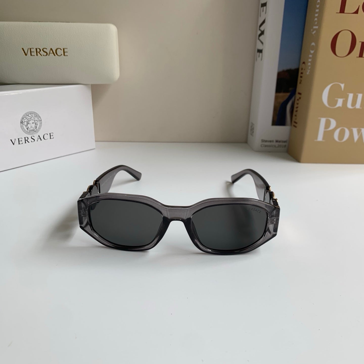 Versace Fashion Gray Lens Sunglasses for Men & Women - detail image 3