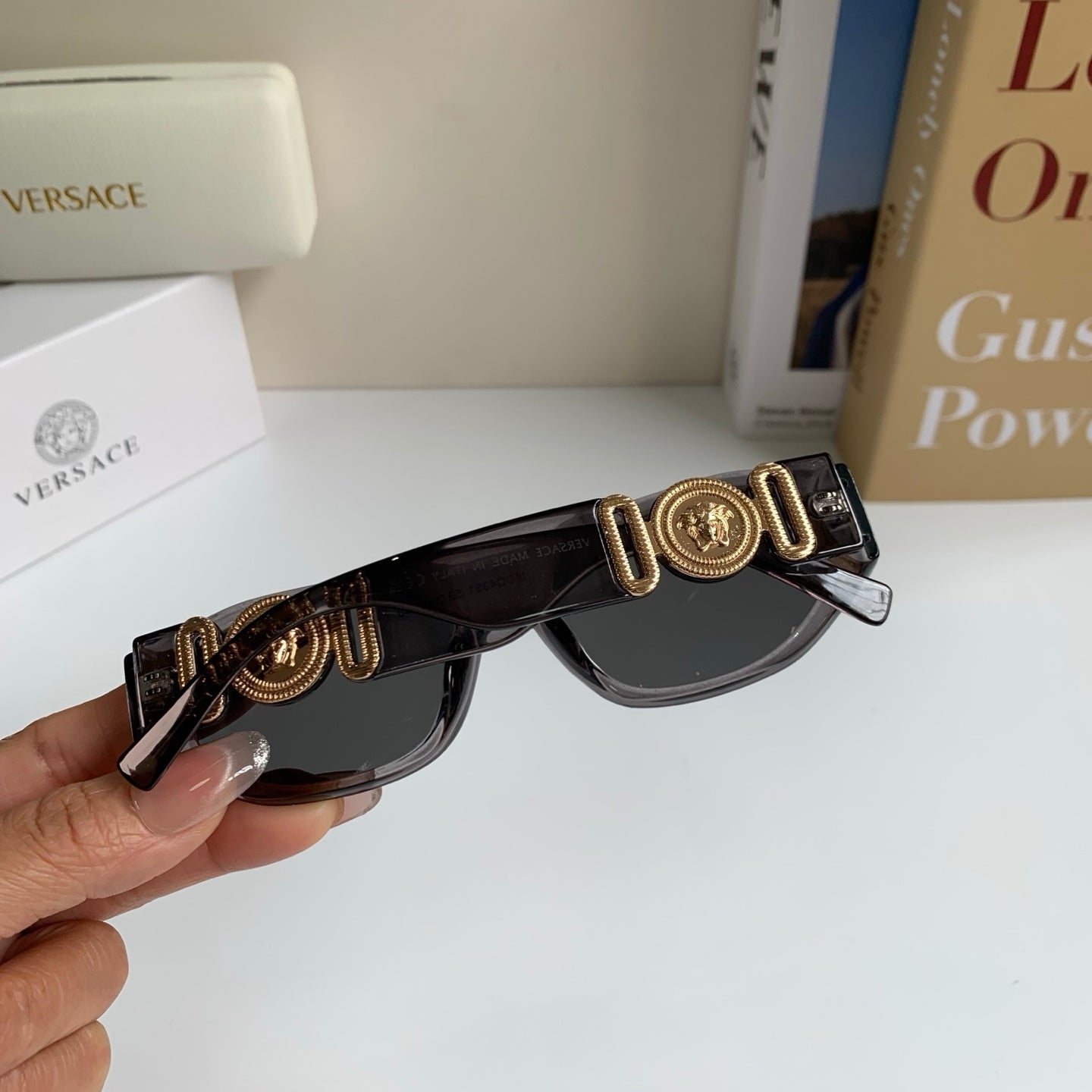 Versace Fashion Gray Lens Sunglasses for Men & Women - detail image 8