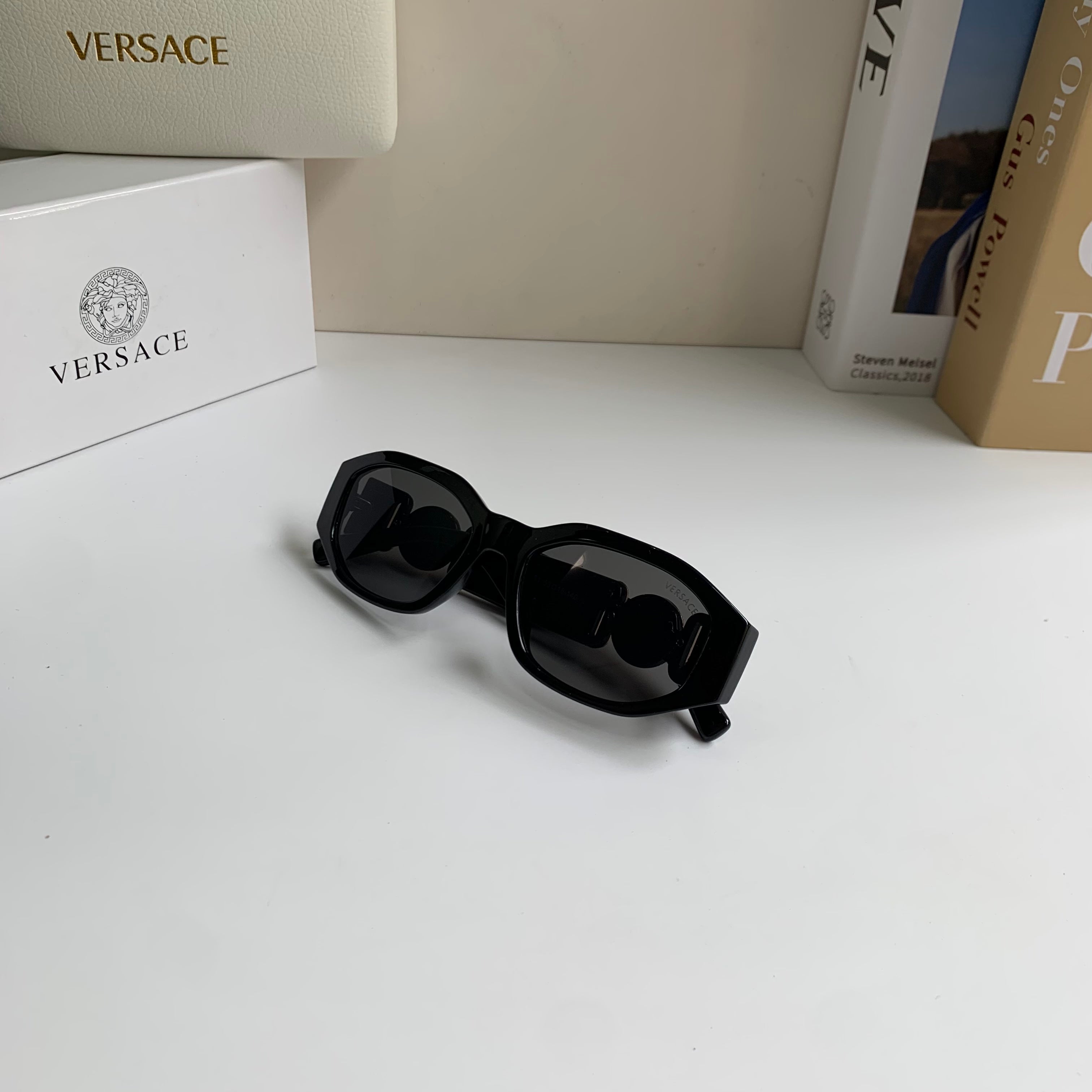 Versace Fashion Red Lens Sunglasses for Men & Women - detail image 7