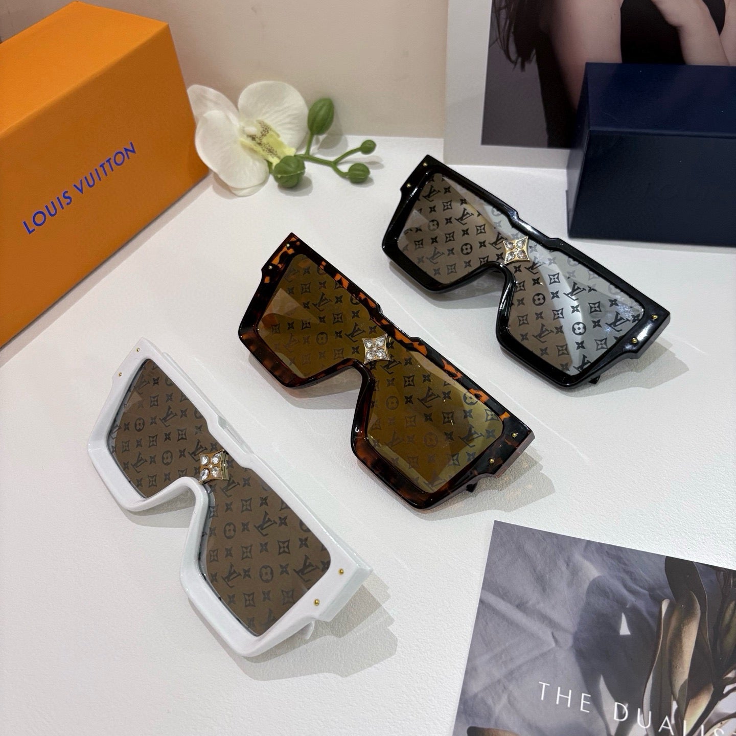 Louis Vuitton Square Silver Lens Sunglasses for Men & Women - 398154 - detail image 2