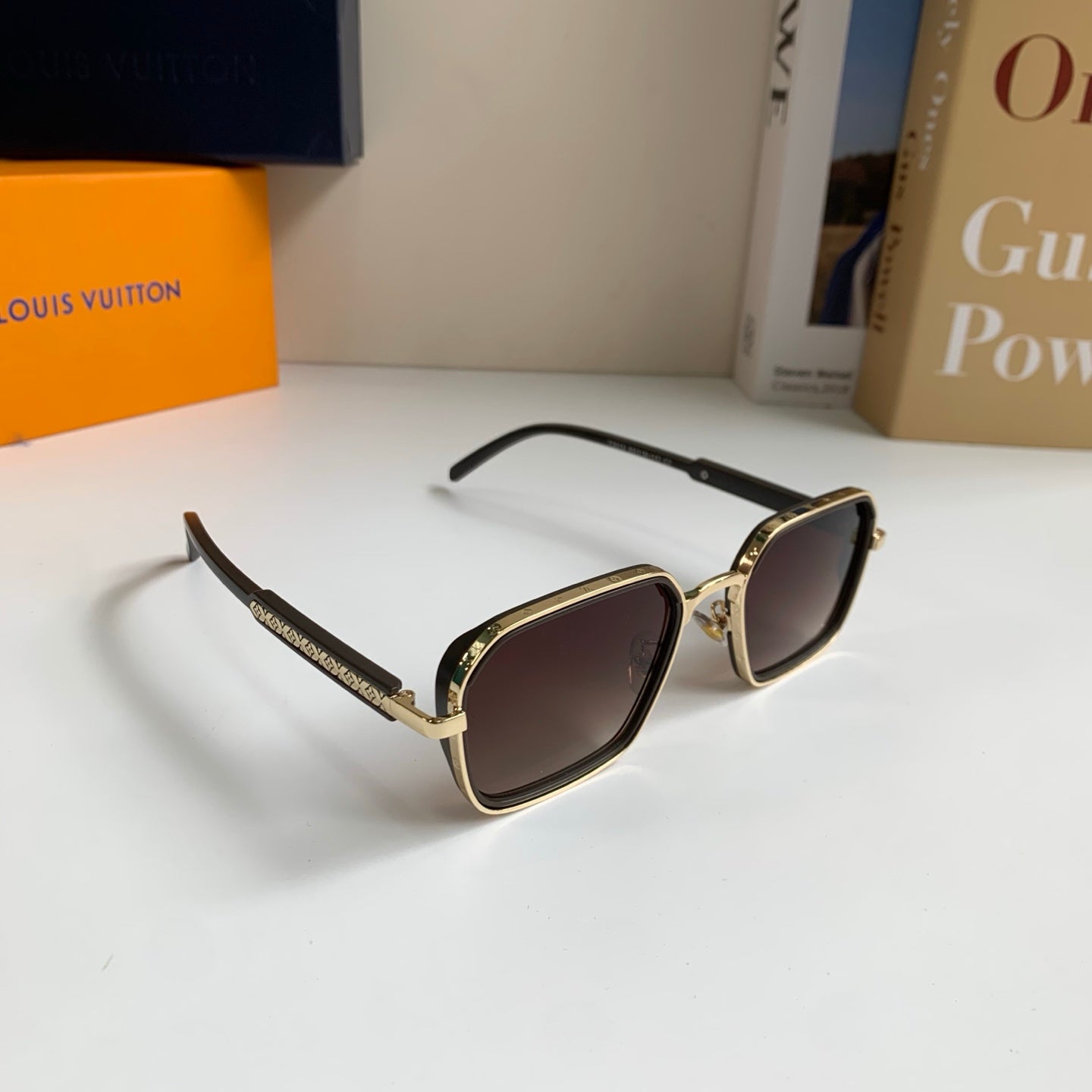 Louis Vuitton Square Brown Lens Sunglasses for Men & Women - 357764