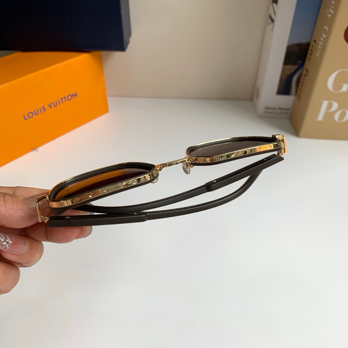 Louis Vuitton Square Brown Lens Sunglasses for Men & Women - 357764 - detail image 9