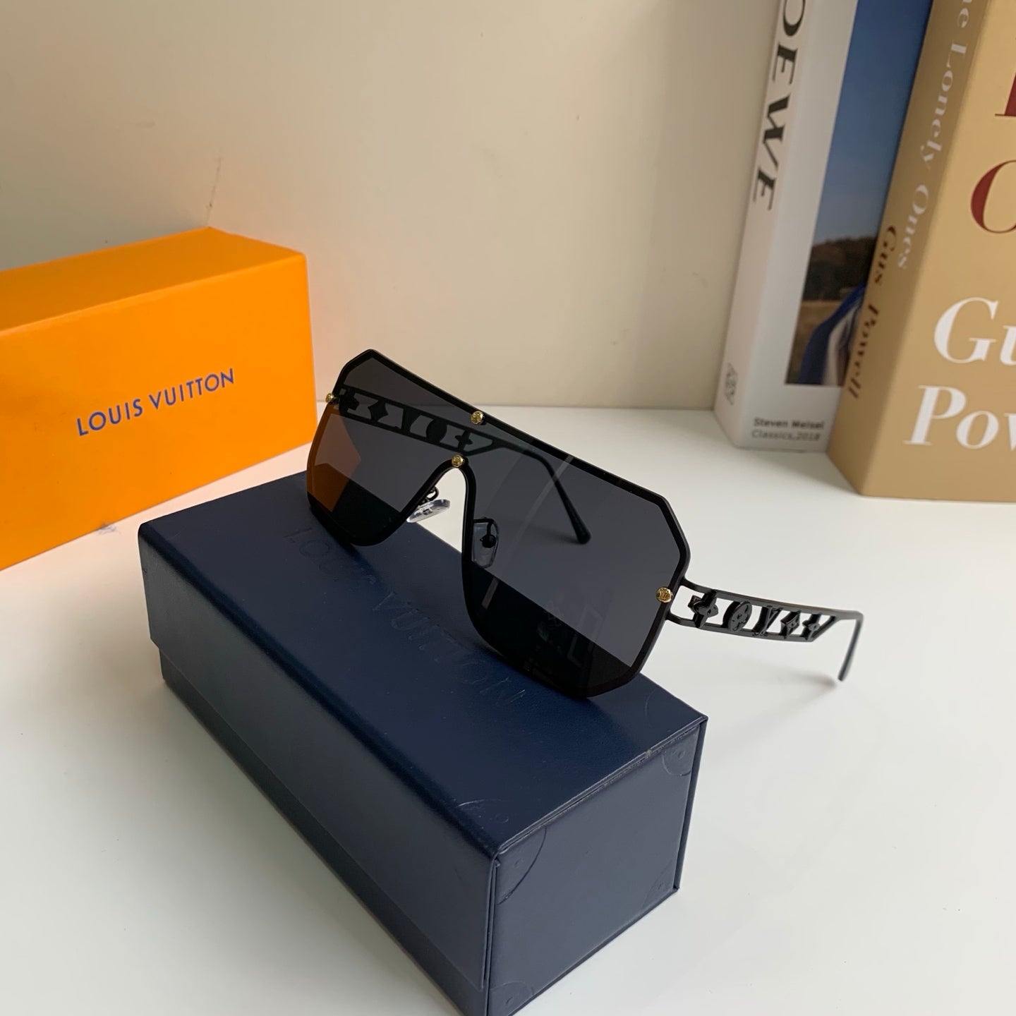 Louis Vuitton Square Black Lens Sunglasses for Men & Women - 381869 - detail image 5