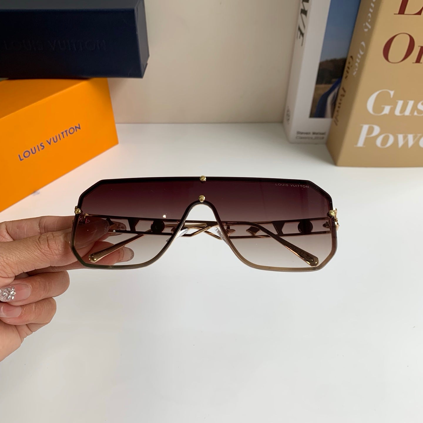 Louis Vuitton Square Red Lens Sunglasses for Men & Women - 381870 - detail image 3