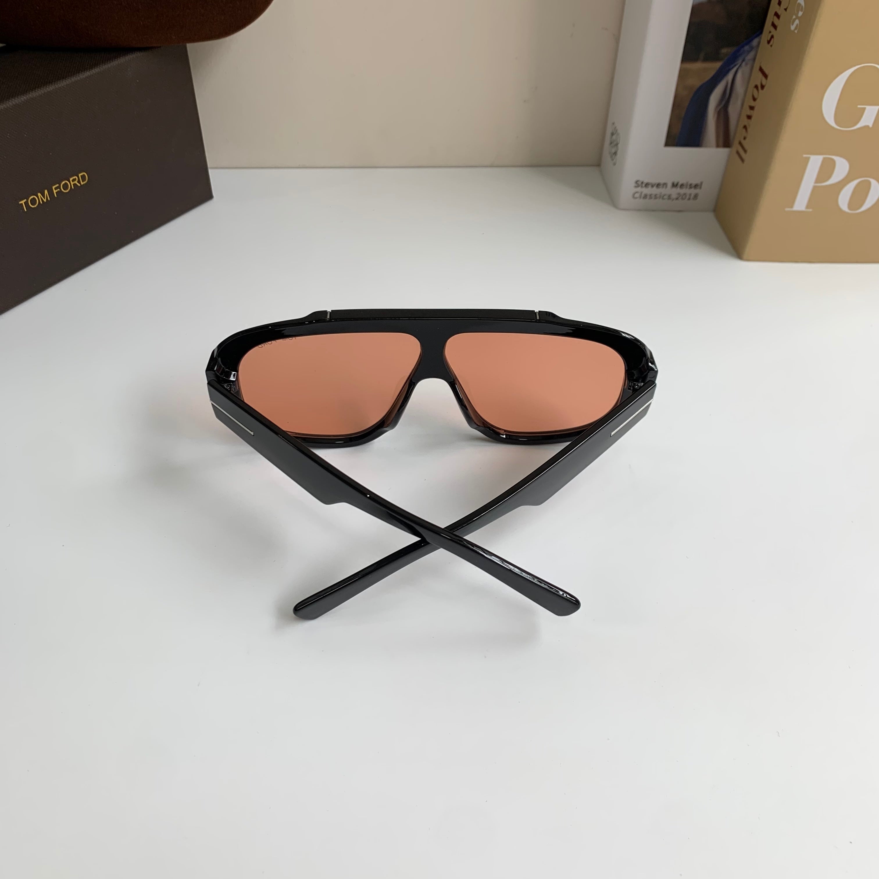 Tom Ford Fashion Gold Lens Sunglasses for Men & Women - 383086 - detail image 6
