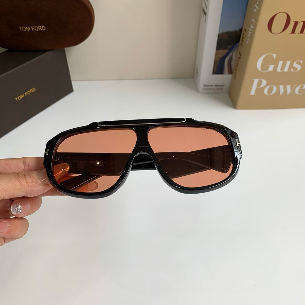 Tom Ford Fashion Gold Lens Sunglasses for Men & Women - 466311 - detail image 3