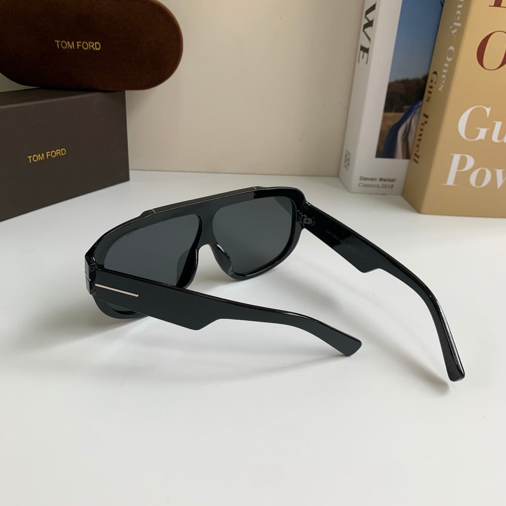 Tom Ford Fashion Black Lens Sunglasses for Men & Women - 383084 - detail image 6