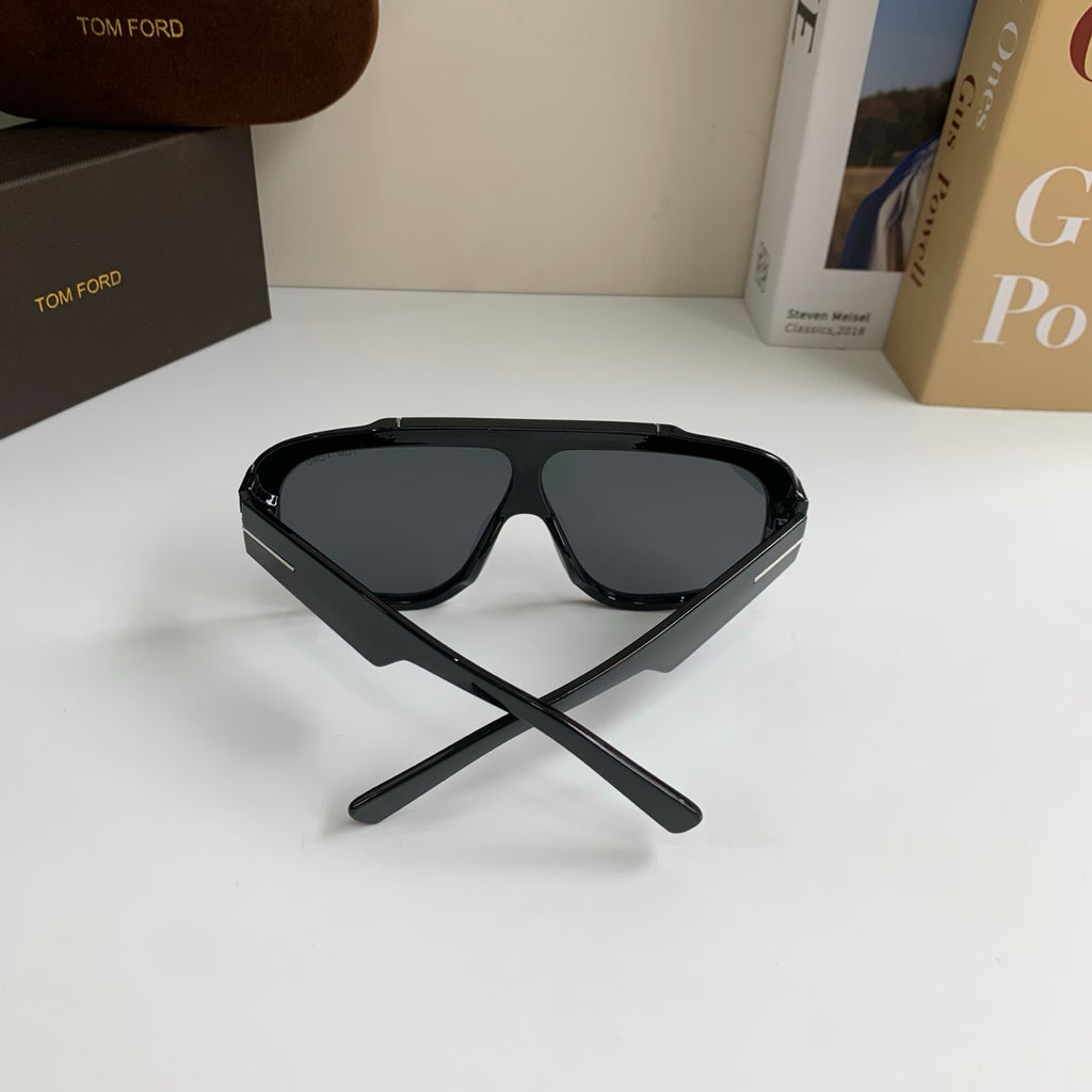 Tom Ford Fashion Black Lens Sunglasses for Men & Women - 466314 - detail image 7
