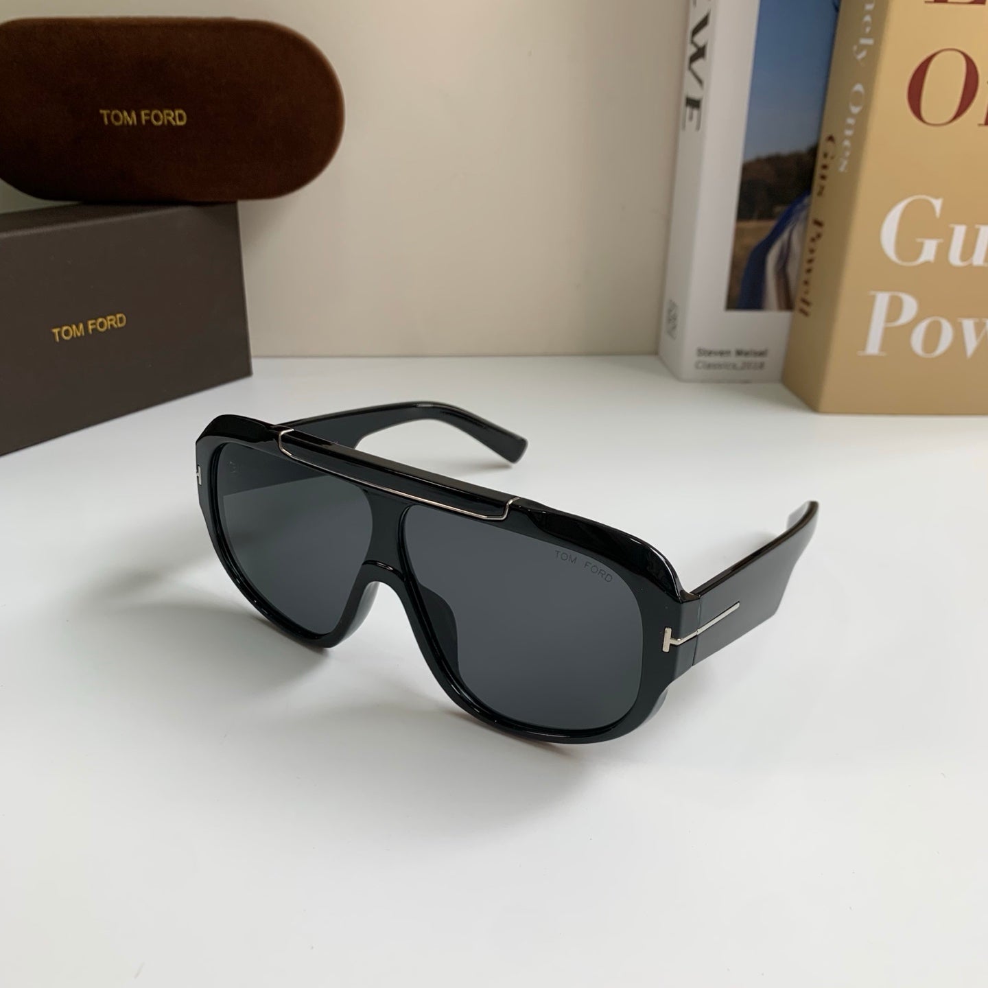 Tom Ford Fashion Black Lens Sunglasses for Men & Women - 466314 - detail image 2
