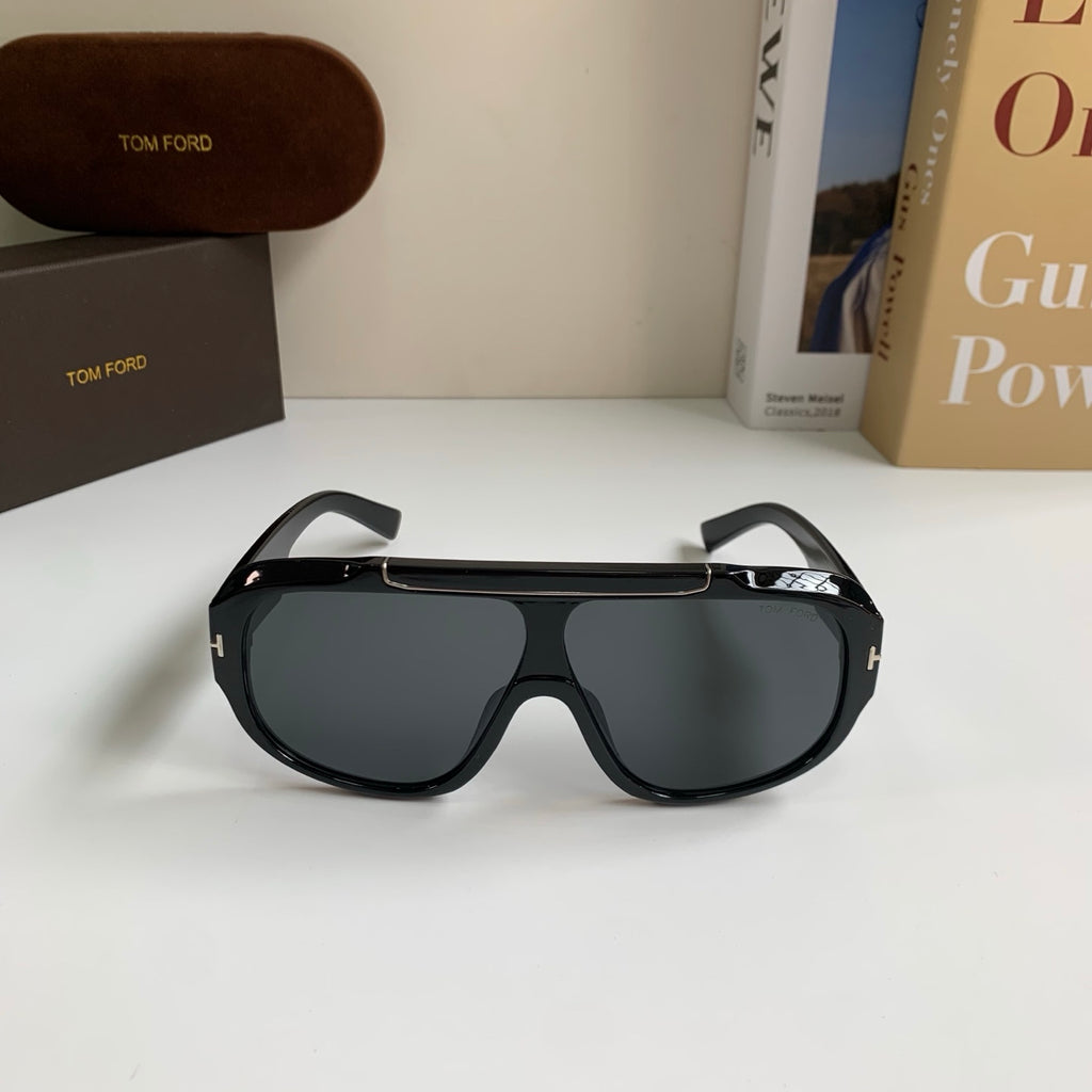 Tom Ford Fashion Black Lens Sunglasses for Men & Women - 466314 - detail image 3