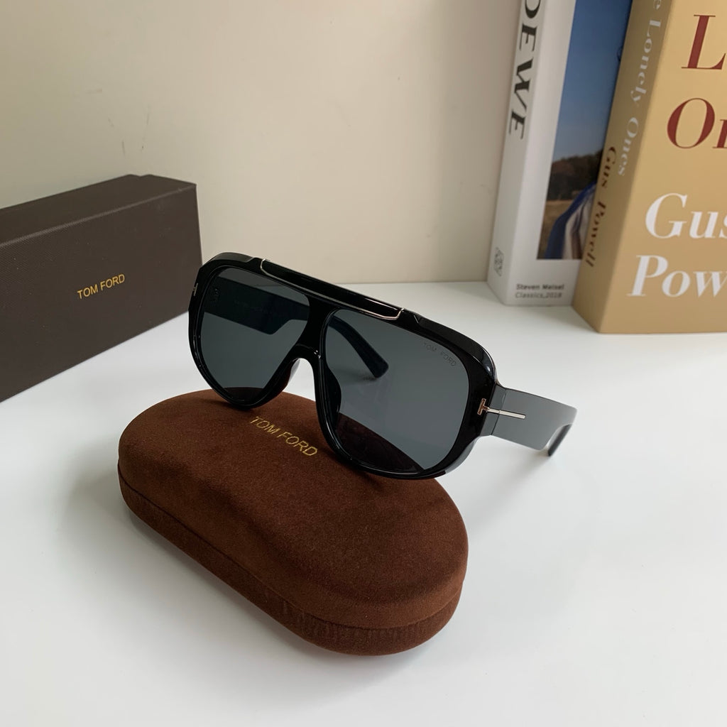 Tom Ford Fashion Black Lens Sunglasses for Men & Women - 466314 - detail image 5