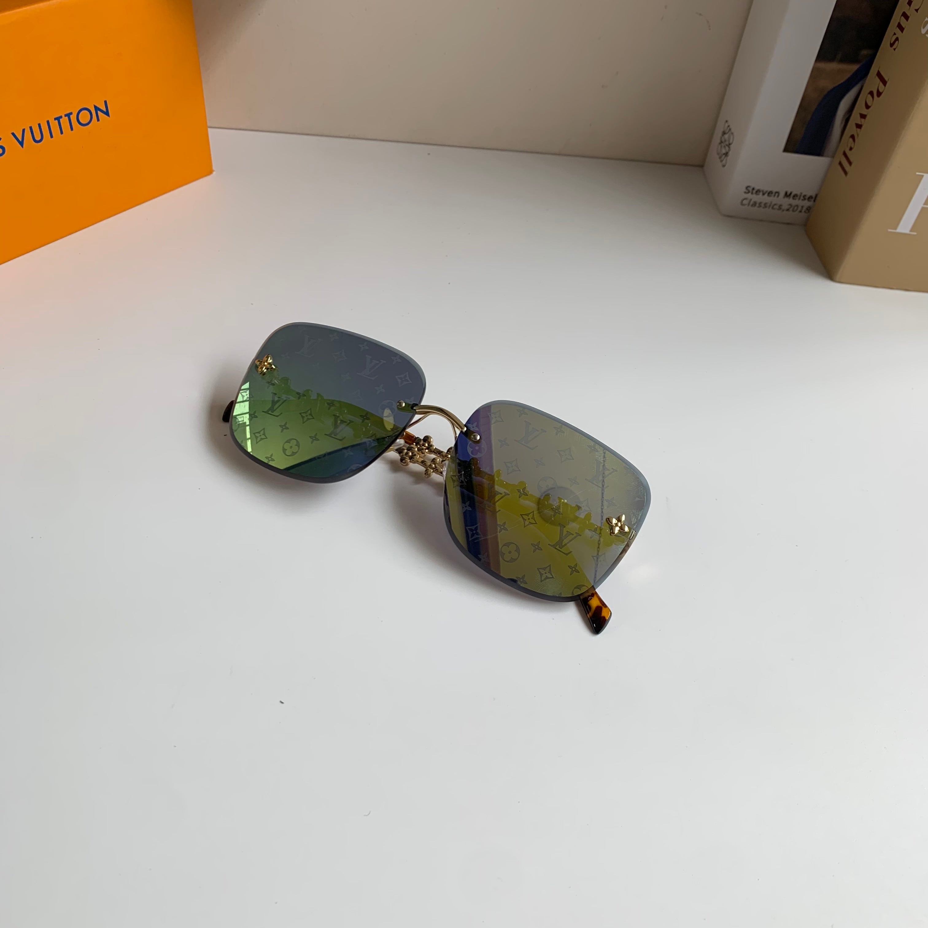 Louis Vuitton Square Silver Lens Sunglasses for Men & Women - 381755 - detail image 8