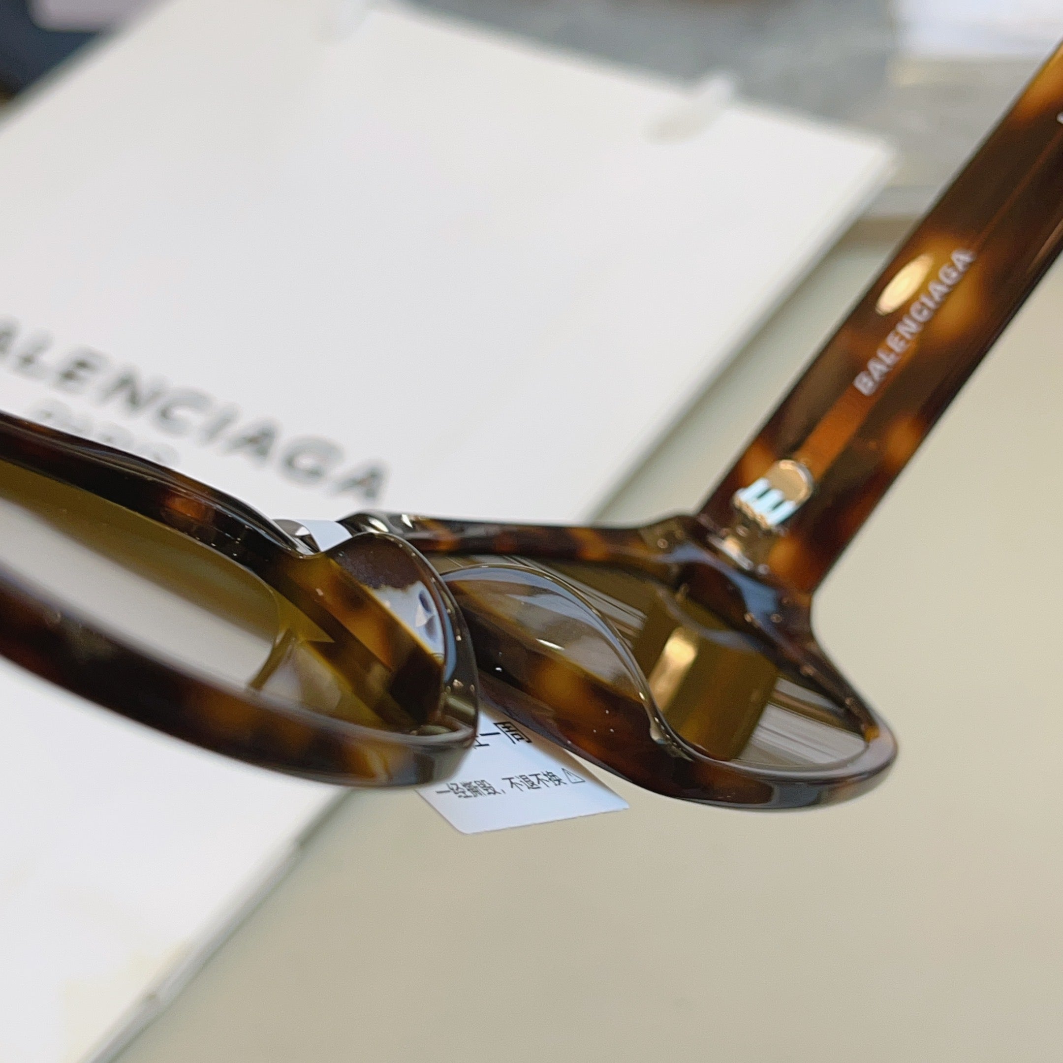 Balenciaga BB0480SK Fashion Black Lens Sunglasses for Men & Women - 487512 - detail image 5