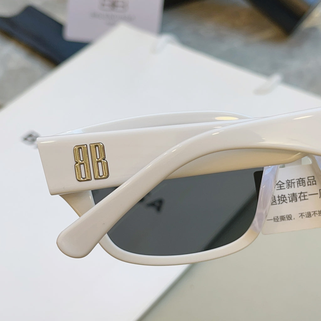 Balenciaga BB0480SK Fashion Black Lens Sunglasses for Men & Women - 487513 - detail image 5