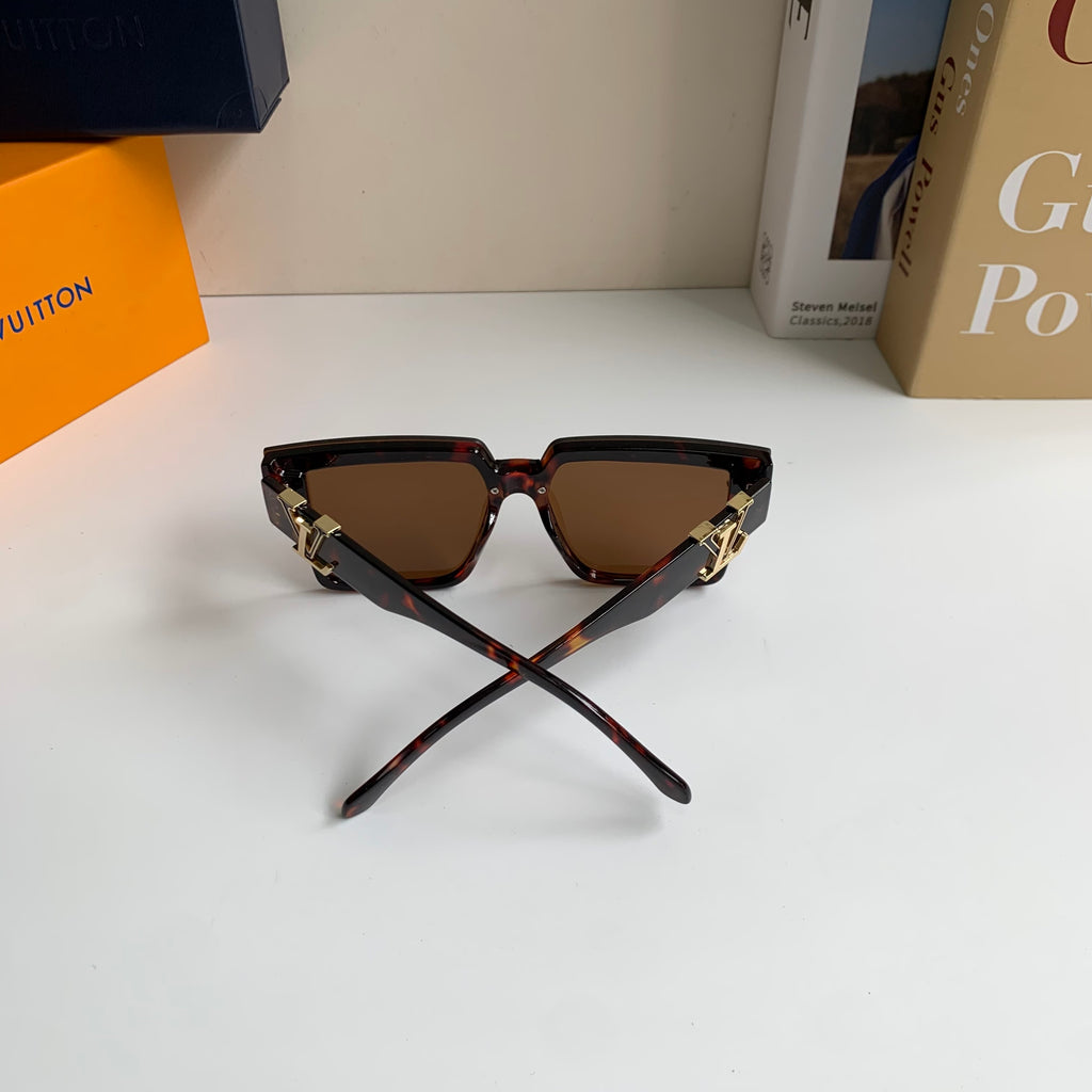 Louis Vuitton Square Black Lens Sunglasses for Men & Women - 414937 - detail image 9