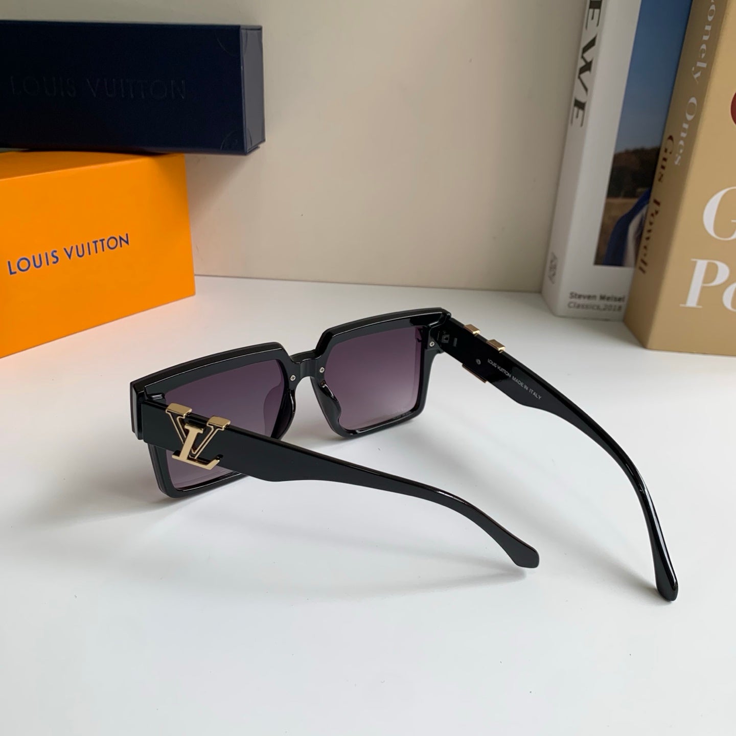 Louis Vuitton Square Black Lens Sunglasses for Men & Women - 414938 - detail image 7