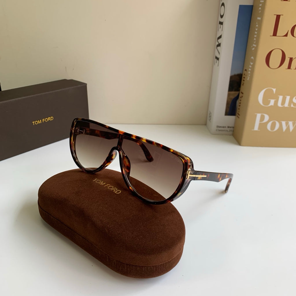 Tom Ford Fashion Black Lens Sunglasses for Men & Women - 449915 - detail image 4