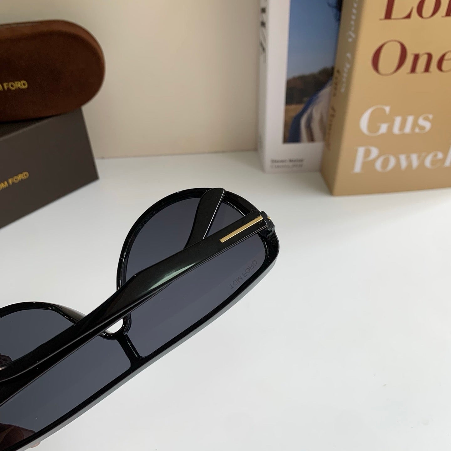 Tom Ford Fashion Black Lens Sunglasses for Men & Women - 449916 - detail image 7