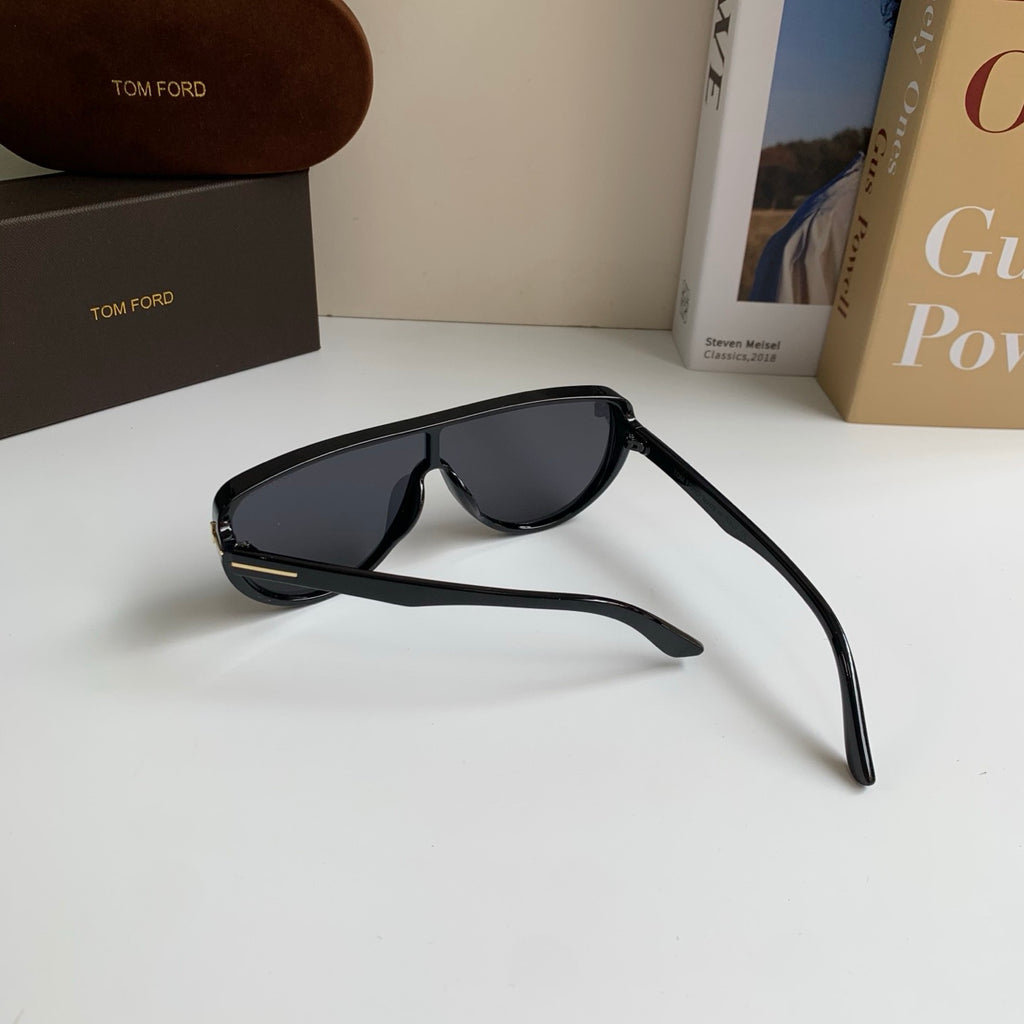 Tom Ford Fashion Black Lens Sunglasses for Men & Women - 449916 - detail image 8