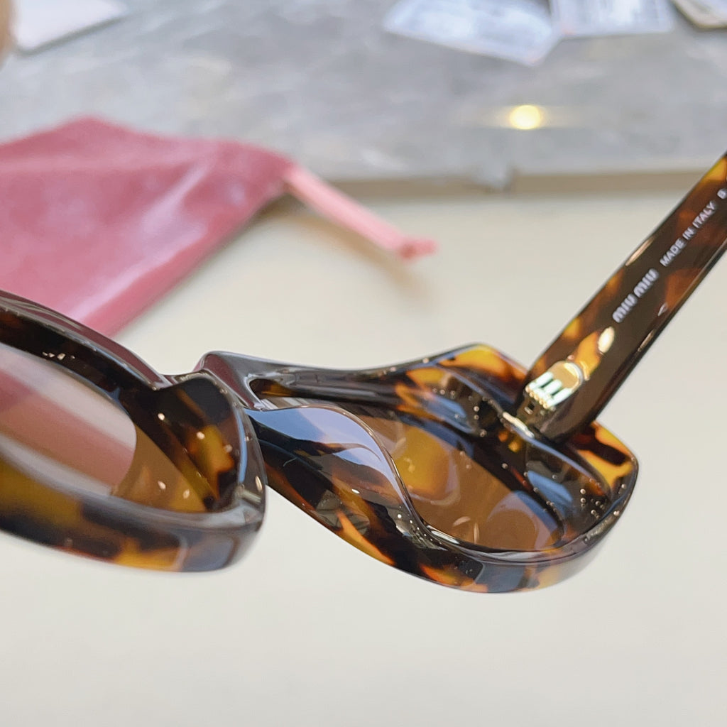 Miu Miu B13-F Fashion Brown Lens Sunglasses for Men & Women - 487656 - detail image 9