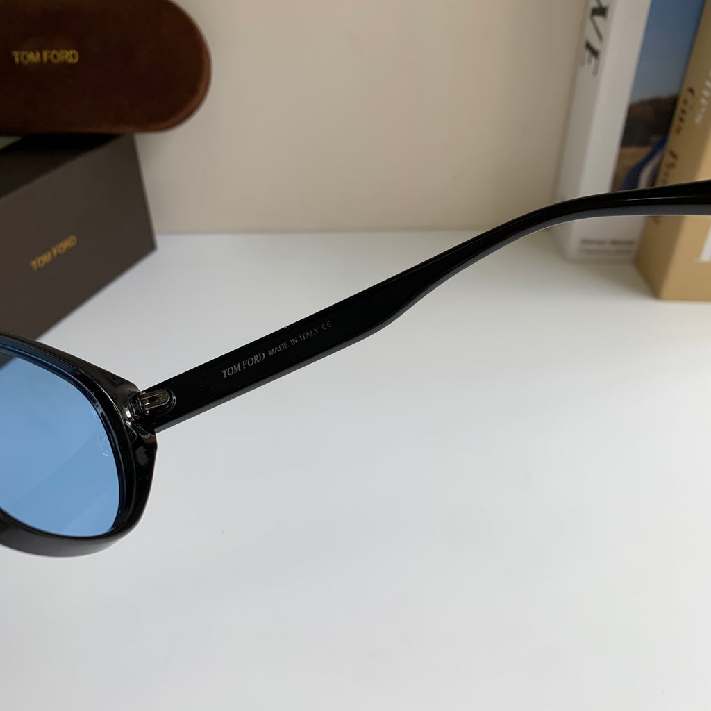 Tom Ford Fashion Blue Lens Sunglasses for Men & Women - 449945 - detail image 7