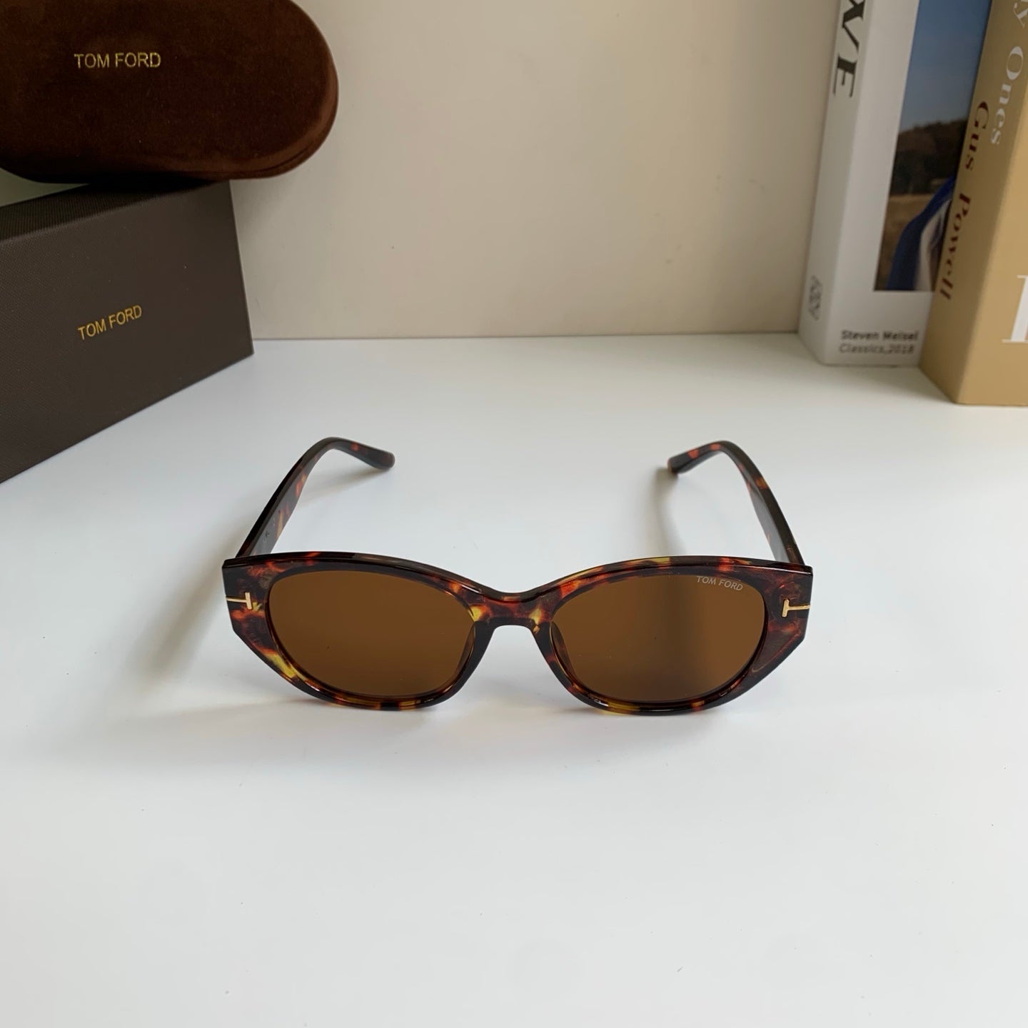 Tom Ford Fashion Black Lens Sunglasses for Men & Women - 449946 - detail image 3