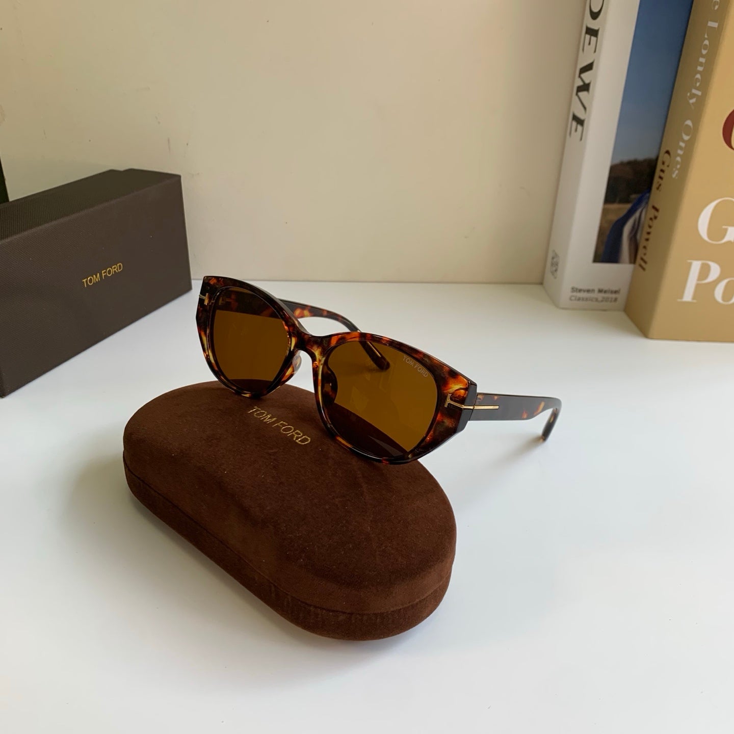 Tom Ford Fashion Black Lens Sunglasses for Men & Women - 449946 - detail image 5