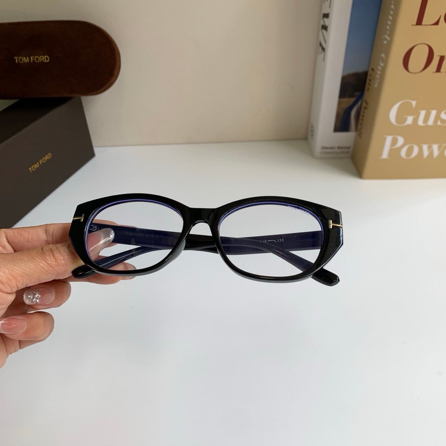 Tom Ford Fashion Silver Lens Sunglasses for Men & Women - 372560 - detail image 3