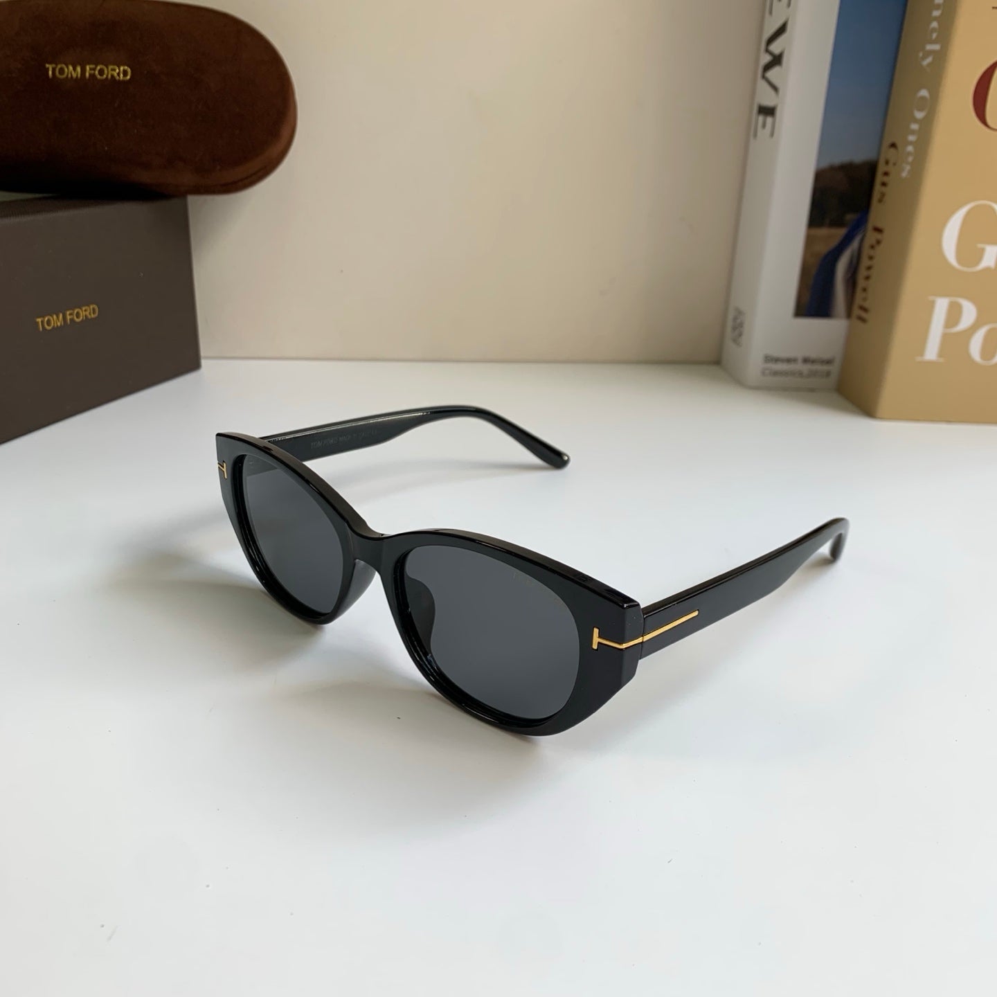 Tom Ford Fashion Black Lens Sunglasses for Men & Women - 372562 - detail image 2