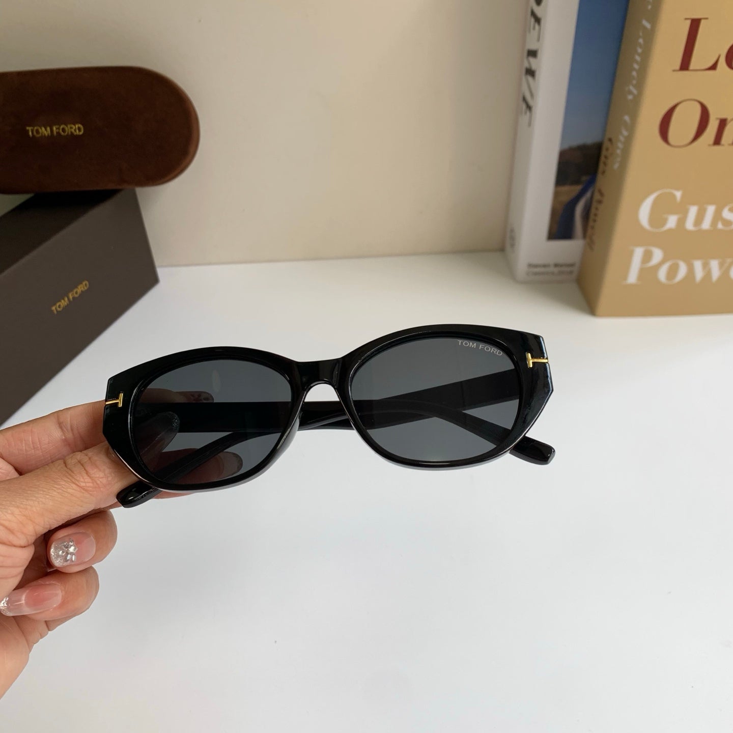 Tom Ford Fashion Black Lens Sunglasses for Men & Women - 449949 - detail image 3