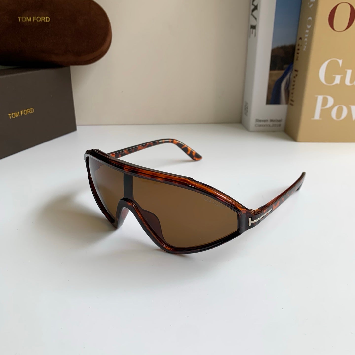 Tom Ford Fashion Black Lens Sunglasses for Men & Women - 372564 - detail image 2